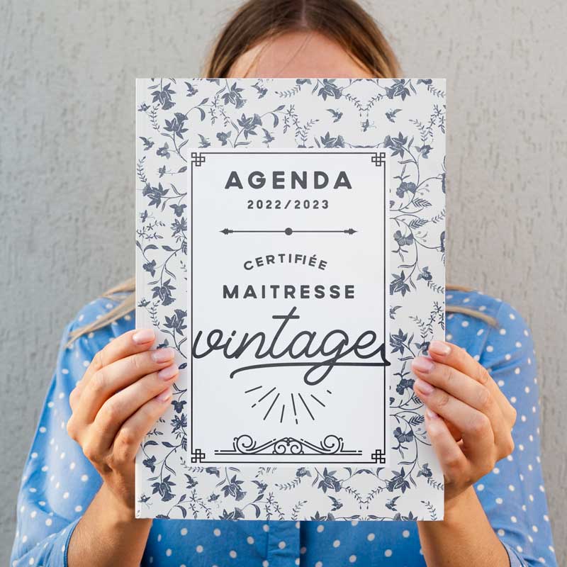 agenda-2022-2023-certifiee-maitresse-vintage-photo-01